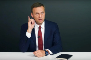 Суд в Москве оставил в силе реальный срок лишения свободы для Навального по делу «Ив Роше». Его сократили на 1,5 месяца с учетом домашнего ареста
