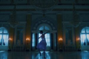 Балерина станцевала в Константиновском дворце под саундтрек из Halo Infinite