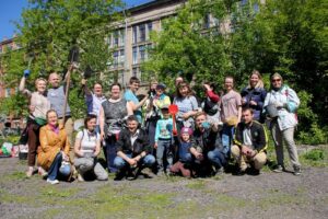 Жители Петроградского района собирают подписи за сохранение общественного сада на Сытнинской улице