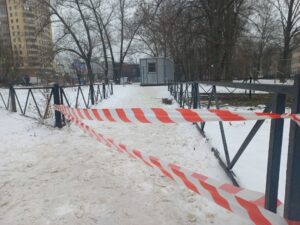Петербуржцы пытаются защитить сквер на проспекте Науки, где собираются строить здание налоговой