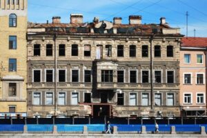 СК вмешался уже в 16 градозащитных скандалов Петербурга — спасло ли это исторические здания? Объясняем в карточках
