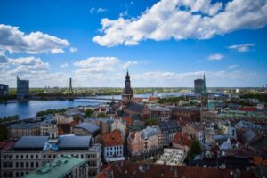 Консульства Латвии за рубежом прекратят выдавать любые визы россиянам с 26 июня