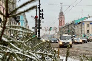 Отмена салюта, 14 закрытых вестибюлей метро и морозы. Что важно знать о новогодней ночи в Петербурге