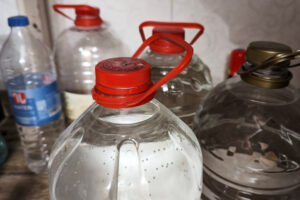 Почему воду в домах Тбилиси отключают так часто и надолго? Разбор Paper Kartuli
