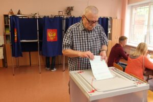 Сколько оппозиционных депутатов осталось в муниципалитетах Петербурга — и как это может повлиять на губернаторские выборы 2024 года