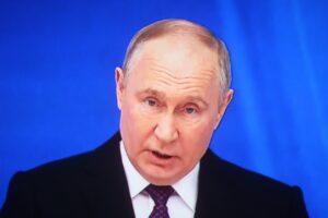 Владимир Путин подписал закон о запрете размещения рекламы у «иноагентов»