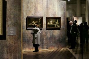 В Эрмитаже открыли выставку фламандского натюрморта XVII века — с полотнами Снейдерса и прикладным искусством. Посмотрите, как выглядит проект
